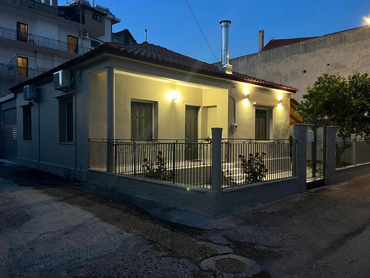 Όμορφη Μονοκατοικία Με 2 Υπνοδωμάτια Και Τζάκι Nafpaktos Exterior photo